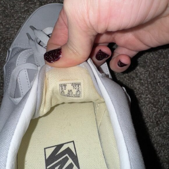 Vans - Picture 3 of 3